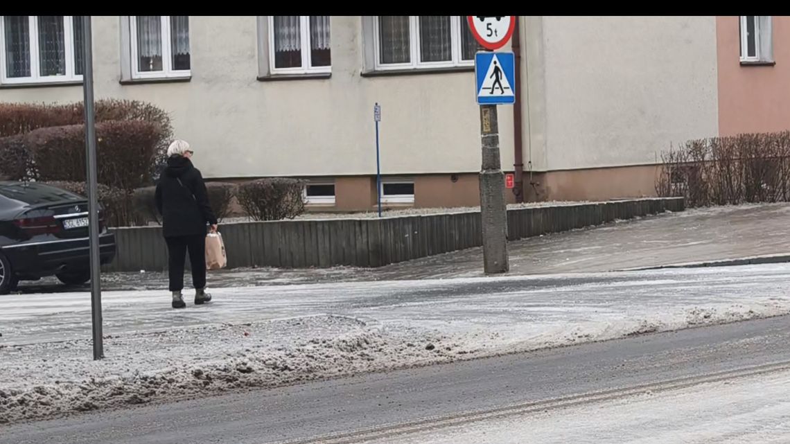 Śliskie chodniki i upadki. Sprawdź prawa do 100% chorobowego Śliskie chodniki i upadki. Sprawdź prawa do 100% chorobowego