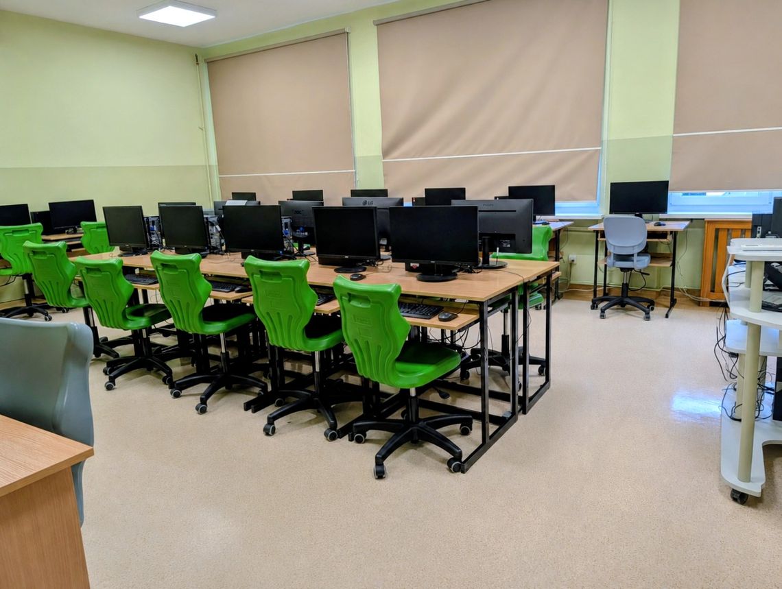 SP 1 w Polkowicach z nową siecią komputerową. Trwa cyfrowa modernizacja SP 1 w Polkowicach z nową siecią komputerową. Trwa cyfrowa modernizacja