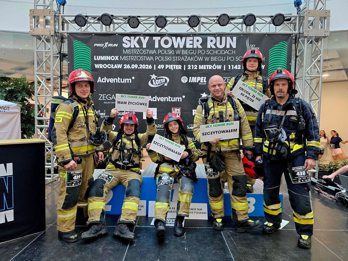 Strażacy z Polkowic zmierzyli się ze Sky Tower Run. Wszyscy na mecie Strażacy z Polkowic zmierzyli się ze Sky Tower Run. Wszyscy na mecie