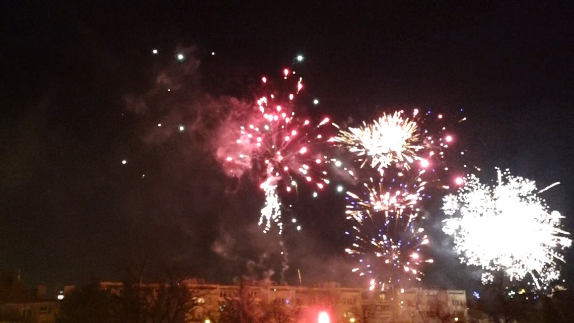 Sylwester 2025: policja apeluje o bezpieczeństwo przy petardach