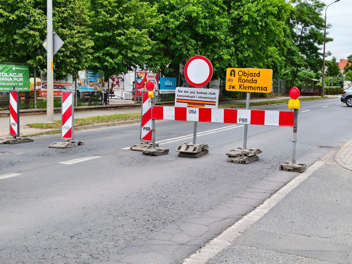 Uwaga kierowcy! Ruszył kolejny etap przebudowy ul. Sikorskiego Uwaga kierowcy! Ruszył kolejny etap przebudowy ul. Sikorskiego