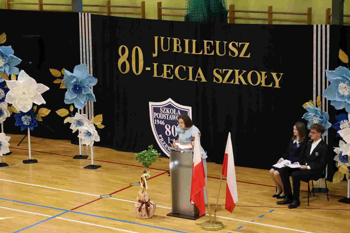 Wielki jubileusz w Przedmościu. Szkoła im. Jana Pawła II świętuje 80-lecie Wielki jubileusz w Przedmościu. Szkoła im. Jana Pawła II świętuje 80-lecie