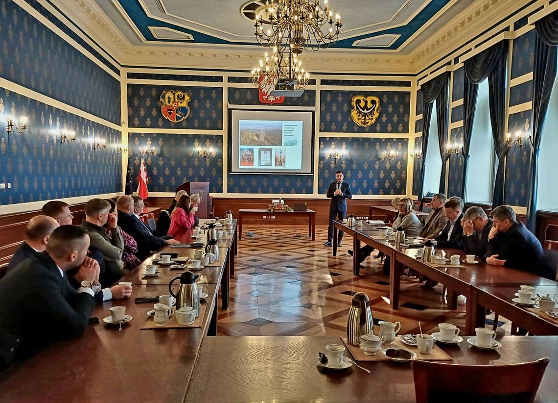 Wieża widokowa na Wzgórzach Dalkowskich coraz bliżej? Ważne spotkanie w Głogowie