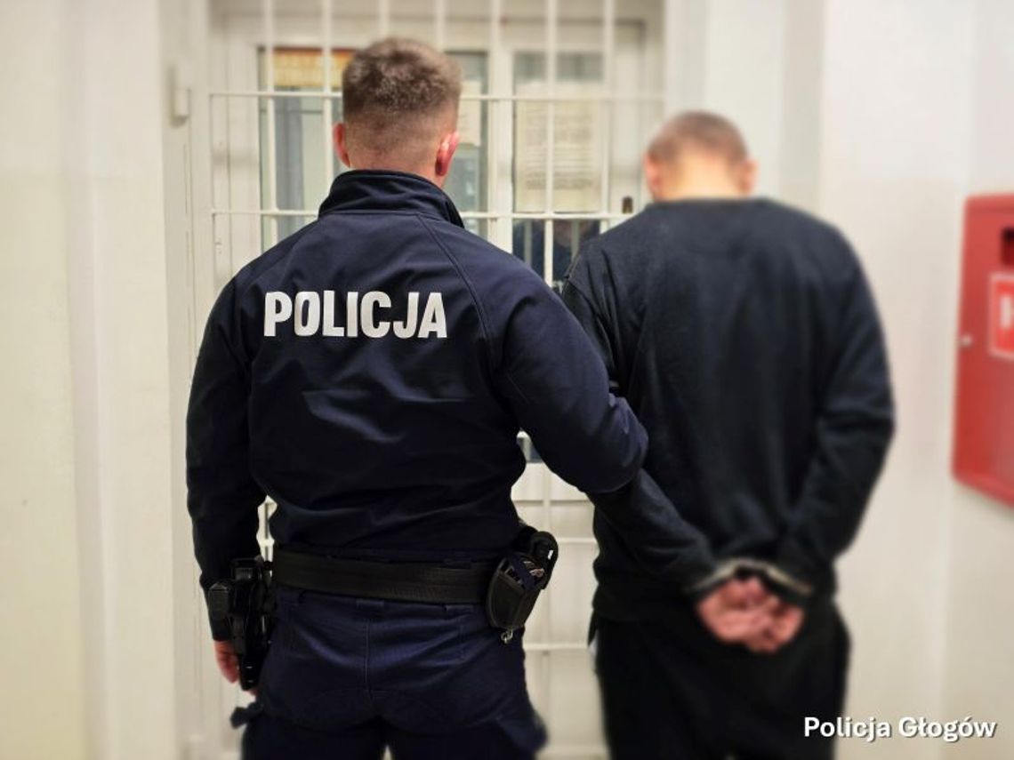 Włamali się do samochodów na Koperniku. Wpadli na gorącym uczynku Włamali się do samochodów na Koperniku. Wpadli na gorącym uczynku