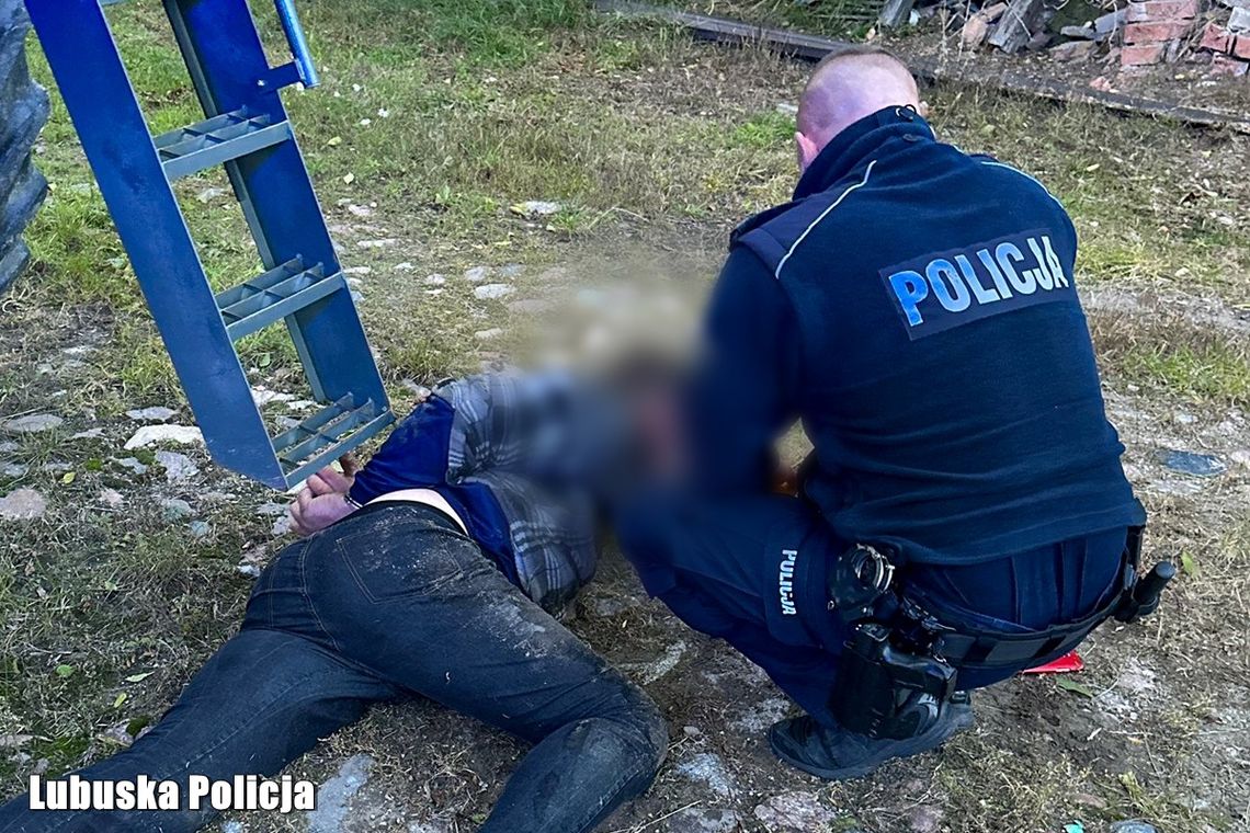 Wschowa: 40-latek bez prawa jazdy i z promilami uciekał policjantom Wschowa: 40-latek bez prawa jazdy i z promilami uciekał policjantom