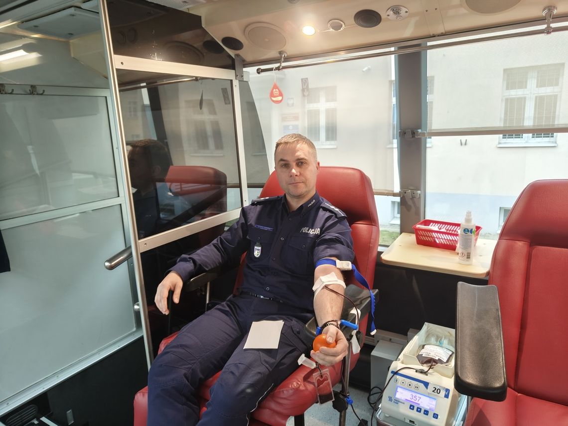 Wschowa: policjanci i mieszkańcy oddali 6,3 litra krwi