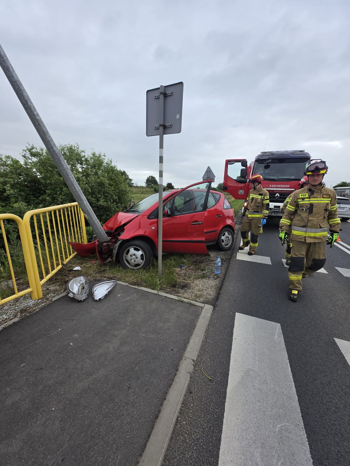Wypadek na DW 319. 48-latek był pijany, nie zasnął za kierownicą Wypadek na DW 319. 48-latek był pijany, nie zasnął za kierownicą