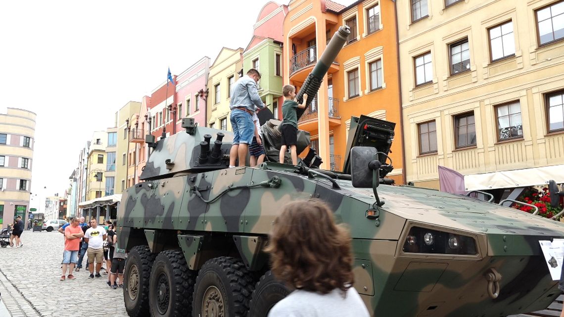 ZACHĘCALI DO WSTĄPIENIA DO ARMII